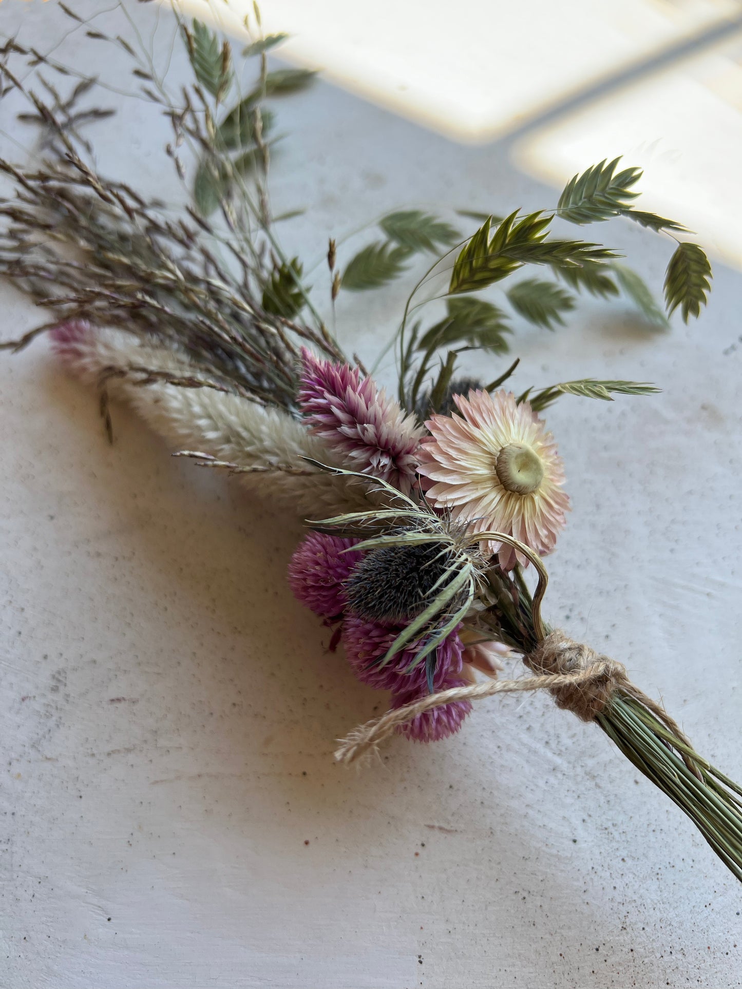EIGHT- Mini Dried Botanical Bouquet