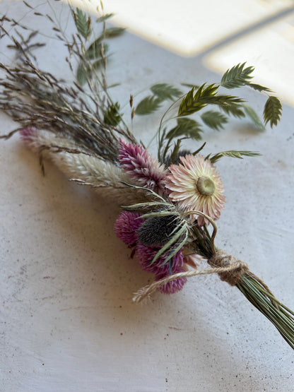 EIGHT- Mini Dried Botanical Bouquet