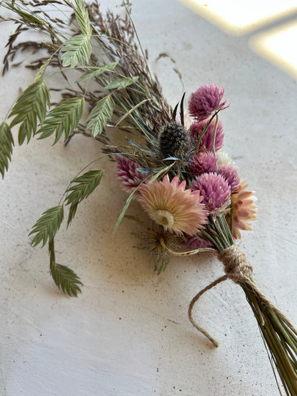EIGHT- Mini Dried Botanical Bouquet